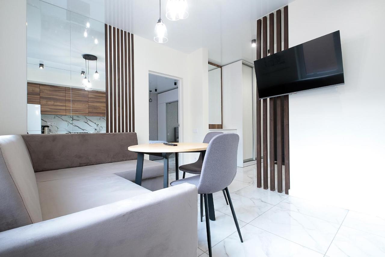 Luxury Nest Lviv Center Appartement Buitenkant foto