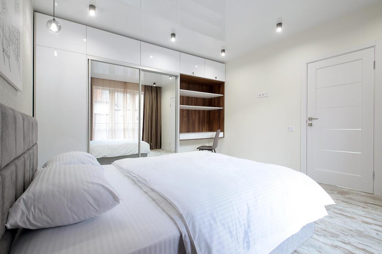Luxury Nest Lviv Center Appartement Buitenkant foto