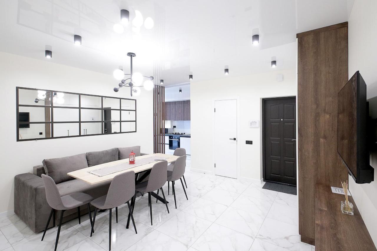 Luxury Nest Lviv Center Appartement Buitenkant foto