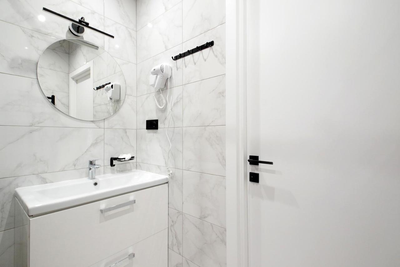 Luxury Nest Lviv Center Appartement Buitenkant foto